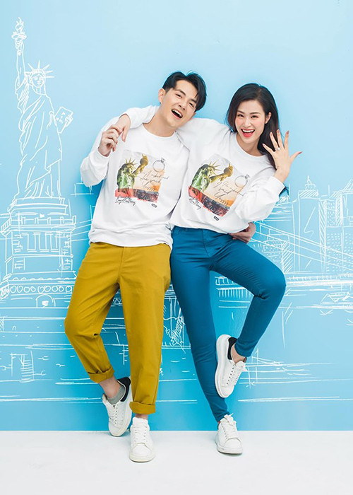 Sau khi được cầu hôn, Đông Nhi ngày càng rạng rỡ, xinh đẹp và dính như sam với Ông Cao Thắng.