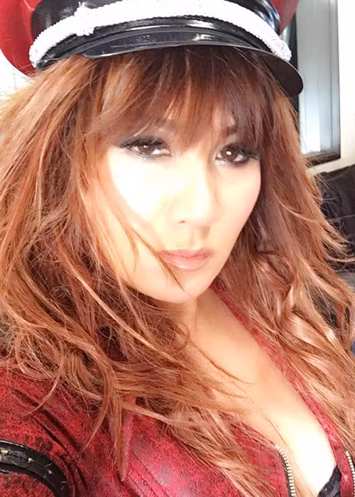 Hậu ly hôn, vợ cũ của Bằng Kiều ngày càng gợi cảm.