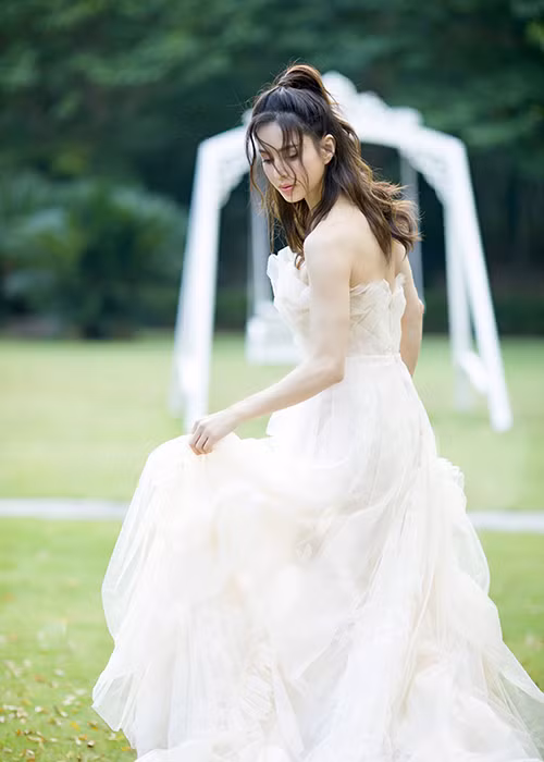 Lý Nhược Đồng thực hiện bộ ảnh theo nguyện vọng của mẹ.