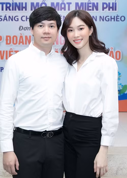 Vo chong Dang Thu Thao lam dieu dac biet ky niem 2 nam ngay cuoi