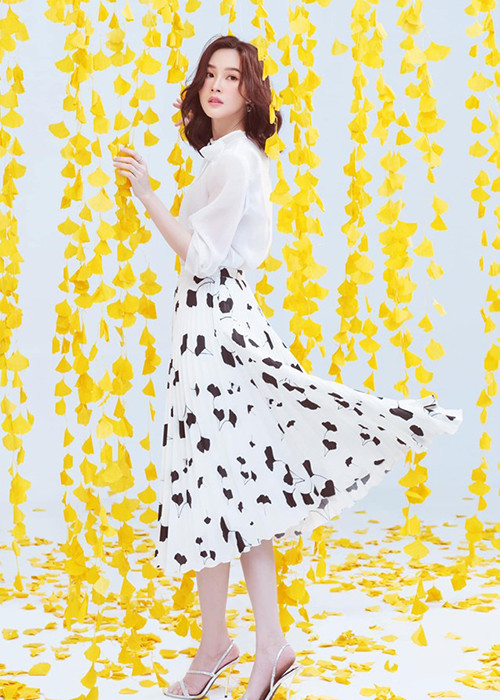 Sau khi lập gia đình, nàng hoa hậu gốc Bạc Liêu hiếm khi tham gia các hoạt động giải trí.