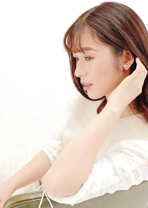 Nữ diễn viên cho rằng trước hết nên tập trung rèn luyện tốt sở trường của mình, sau đó phát triển nhiều dạng vai khác nhau cũng chưa muộn.