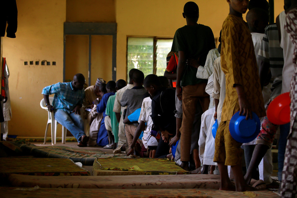 Hiện tại, khoảng 300 học sinh đã được giải cứu, đưa đến nơi an toàn. Cảnh sát đang nỗ lực tìm cách liên lạc với người nhà của những nạn nhân còn lại. Nhà chức trách cam kết sẽ tổ chức kiểm tra sức khoẻ và tâm lý cho các nạn nhân trước khi được đưa về nhà.