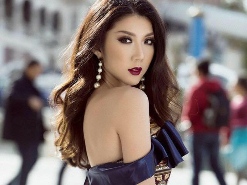 Tuy nhiên, bộ ảnh khỏa thân bảo vệ môi trường của Ngọc Quyên bị đánh giá dung tục, kém nghệ thuật khiến nữ người mẫu bị chỉ trích nặng nề.