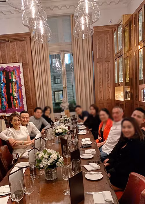 Chi Bảo công khai bạn gái đồng nghĩa tin đồn cuộc hôn nhân thứ 2 của anh tan vỡ là sự thật.