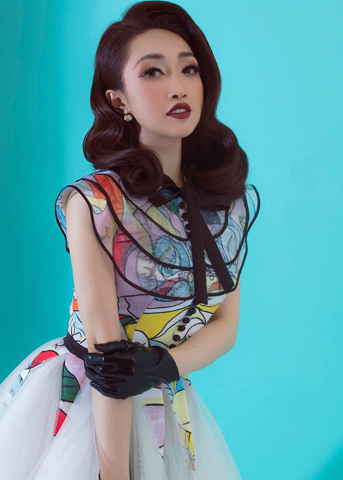 Theo Zing, trước khi gắn bó với nam diễn viên phim "Đồng tiền xương máu", Thùy Trang đã có vài mối tình nhưng cô cho biết "chưa tìm được người tâm đầu ý hợp".