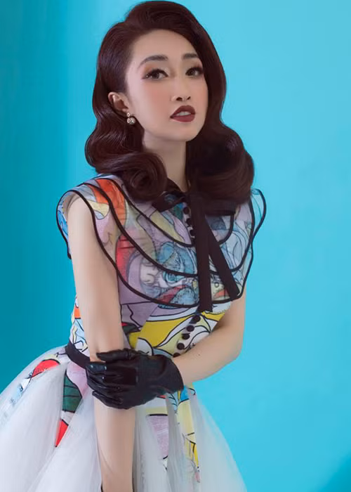 Theo Zing, trước khi gắn bó với nam diễn viên phim "Đồng tiền xương máu", Thùy Trang đã có vài mối tình nhưng cô cho biết "chưa tìm được người tâm đầu ý hợp".