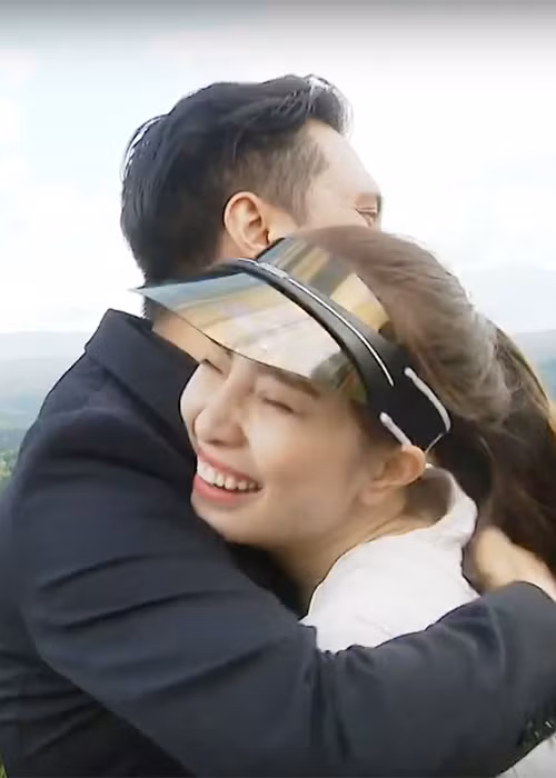 Cách đây ít ngày, cặp đôi tin đồn cũng gây chú ý khi xuất hiện trong chương trình khám phá Nhật Bản. Ảnh: Lao động