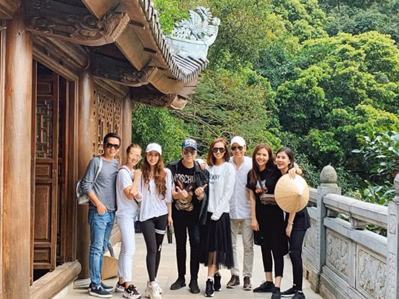 Giống Việt Anh, Quỳnh Nga công khai chuyện ly hôn với công chúng vào năm nay.