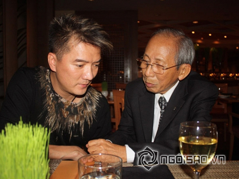 Đàm Vĩnh Hưng thậm chí còn ám chỉ cố nhạc sĩ Nguyễn Ánh 9 là "ngụy quân tử" khiến khán giả bức xúc. Vụ lùm xùm chỉ khép lại khi “ông hoàng nhạc Việt” tìm đến nhạc sĩ Nguyễn Ánh 9 để nói lời xin lỗi. Ảnh: Ngôi sao