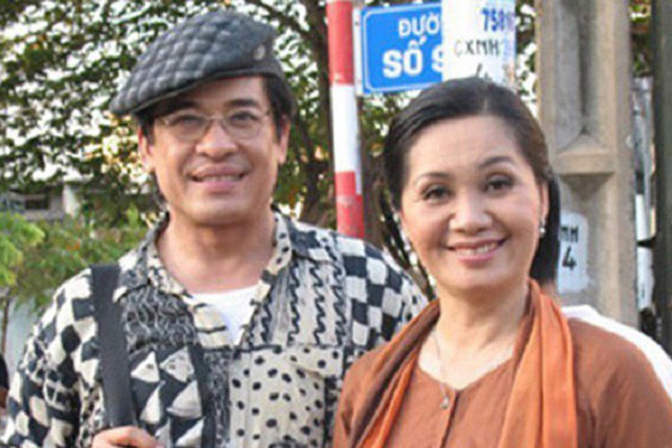 Cách đây 3 năm, nghệ sĩ Xuân Hương cũng từng tố Thanh Bạch. Theo đó, bà cho biết, chồng cũ có thái độ xem thường nhà vợ và từng "vác dao rượt chém" bà khi cả hai cãi vã. Ảnh: VOV