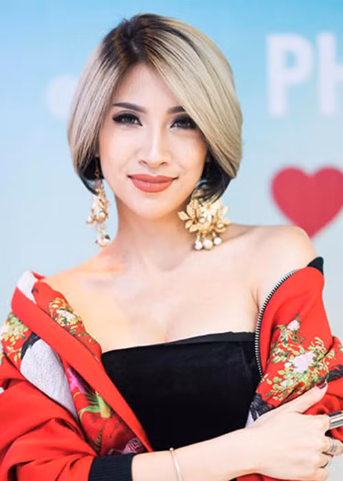 Pha Lê khẳng định cô không bao giờ dám coi thường người lớn tuổi, đặc biệt các bậc tiền bối trong nghề như nghệ sĩ Trung Dân. Ảnh: Vietnamnet