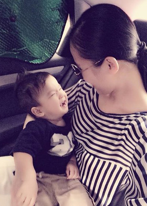 Người tình tin đồn của Khắc Tiệp cho hay, cô nuôi bé Từ Nguyên Bảo từ lúc bé mới chỉ 3 tháng tuổi.