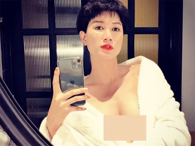 Soi cuoc song trong 5 nam roi showbiz cua Trang Tran