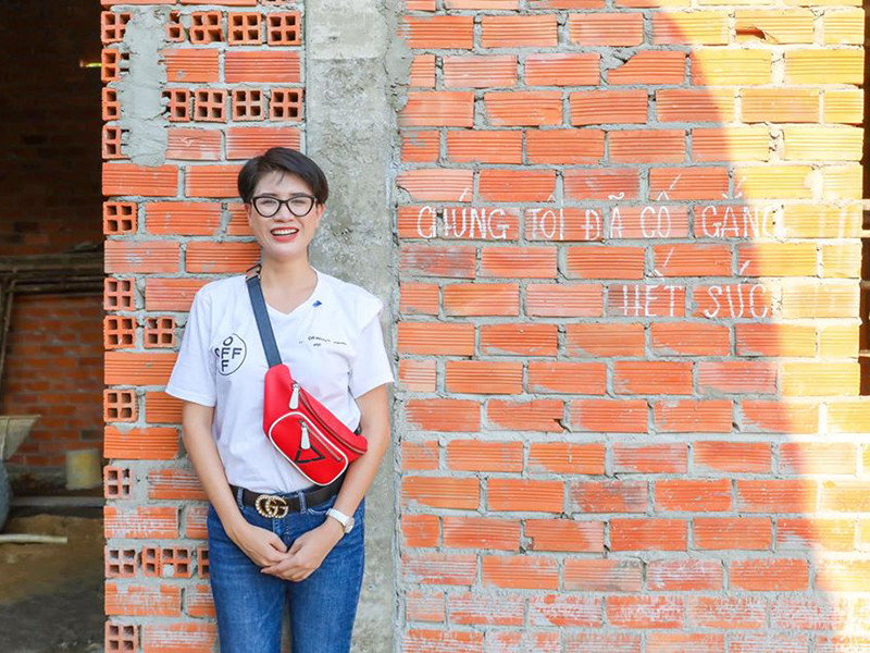 Trong 5 năm rời showbiz, Trang Trần tích cực làm từ thiện. Tuy nhiên, cô mất điểm vì scandal chửi nghệ sĩ Xuân Hương vào năm 2017.