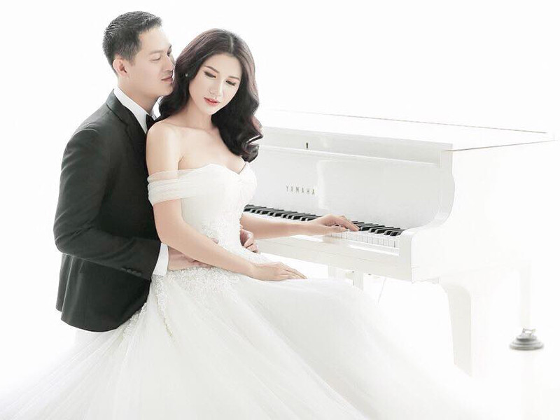 Vì tương lai đủ đầy của con cái nên Trang Trần và chồng chấp nhận sống xa nhau. Hiện tại, cả hai cật lực làm việc trước khi cả nhà đoàn tụ.