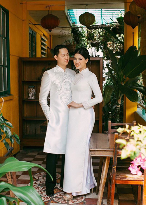  Ông xã của Trang Trần đang làm việc tại Mỹ nên nữ người mẫu một mình nuôi con gái.