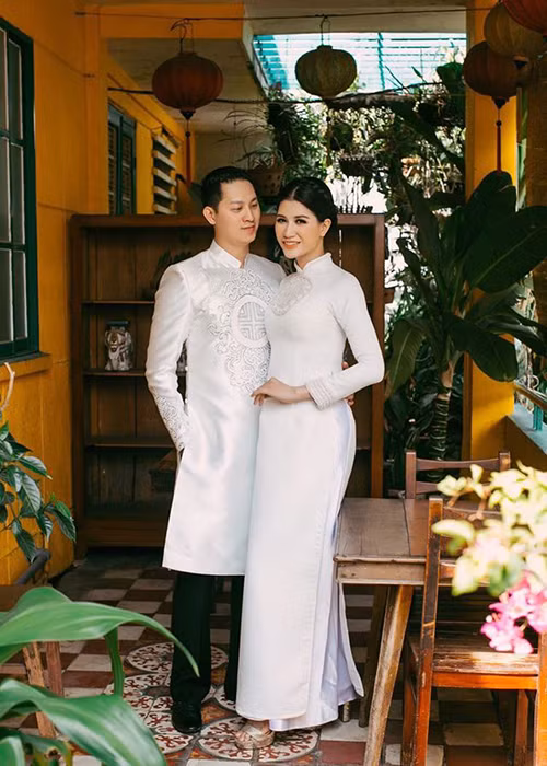  Ông xã của Trang Trần đang làm việc tại Mỹ nên nữ người mẫu một mình nuôi con gái.