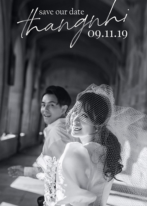 Gần đây, Đông Nhi tâm sự về đám cưới đang cận kề: "Nhi hình dung rằng lễ kết hôn của mình sẽ diễn ra dưới nắng chiều hoàng hôn, ăn tối nơi khu vực bãi cỏ sát bờ biển và cùng nhau vui chơi, ca hát nhảy múa hết mình ở khu vực hồ bơi. Sáng hôm sau, mọi người sẽ sẽ cùng nhau đi tham quan các nơi, chắc sẽ vui lắm. Bây giờ, tâm trạng của Nhi nôn nao và rất mong chờ".