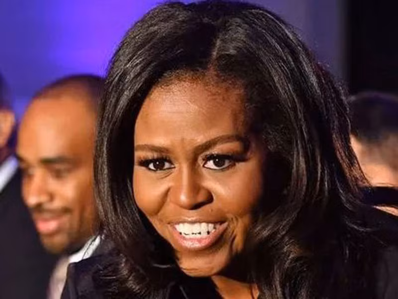 "Hơn 98 triệu bé gái ở độ tuổi vị thành niên trên thế giới không được tới trường, nhưng bằng chứng rất rõ ràng là khi các em có được cơ hội mà các em xứng đáng, điều đó sẽ mang lại lợi ích cho cả thế giới”, bà nói thêm.