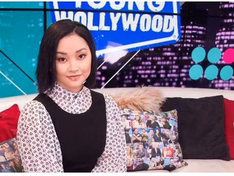 Lana Condor sinh ra tại Cần Thơ. Lúc 4 tháng tuổi, cô được một nhà báo người Mỹ nhận nuôi tại trại trẻ mồ côi. Lớn lên, Lana theo đuổi nghiệp diễn.