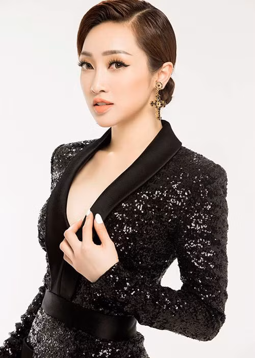 Thùy Chang sở hữu nhan sắc xinh đẹp, trẻ trung.