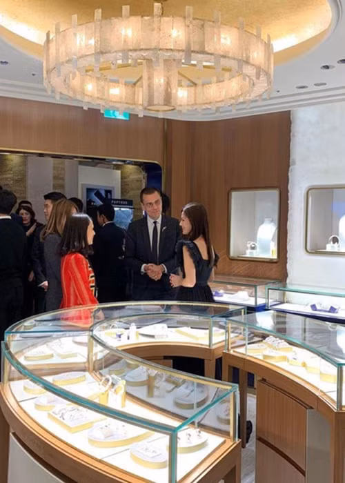 Trước loạt ảnh của Song Hye Kyo, khán giả Hàn Quốc chỉ trích nữ diễn viên hành động không nhất quán.