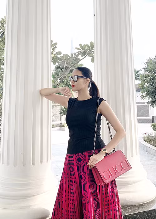 Lan Khuê hạn chế tham gia các hoạt động giải trí mà dành nhiều thời gian chăm sóc bản thân kể từ khi mang bầu.