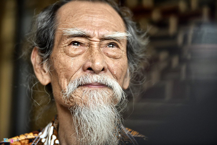 Nhớ đến NSND Thế Anh, nghệ sĩ Mạnh Dung còn bật khóc. Ảnh: Zing