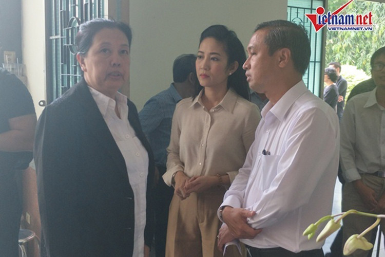 Nghệ sĩ Thanh Thúy tới dự tang lễ NSND Thế Anh. Ảnh: Vietnamnet