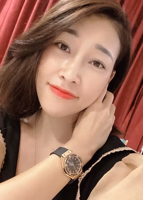 Diệu Thúy vẫn kinh doanh online.