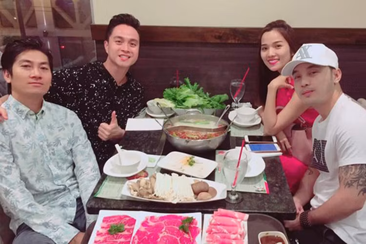 Nhất Thiên Bảo cũng lập gia đình ở Mỹ. Theo chia sẻ của Nhật Tinh Anh, vợ chồng Nhất Thiên Bảo ly hôn sau vài năm chung sống.