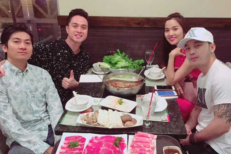 Nhất Thiên Bảo cũng lập gia đình ở Mỹ. Theo chia sẻ của Nhật Tinh Anh, vợ chồng Nhất Thiên Bảo ly hôn sau vài năm chung sống.