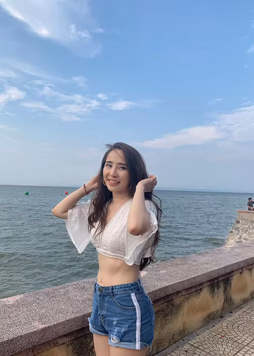 Vợ cũ của Doãn Tuấn được chú ý sau vai diễn Nhã trong bộ phim gây sốt "Về nhà đi con".