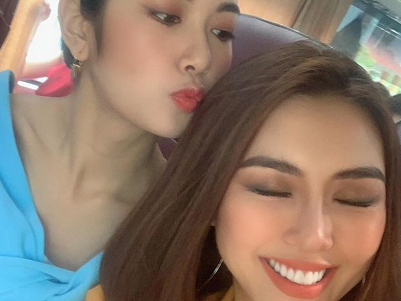 Tại cuộc thi Hoa hậu Hoàn vũ Việt Nam năm nay, Thúy Vân và Tường Linh là bạn thân của nhau.