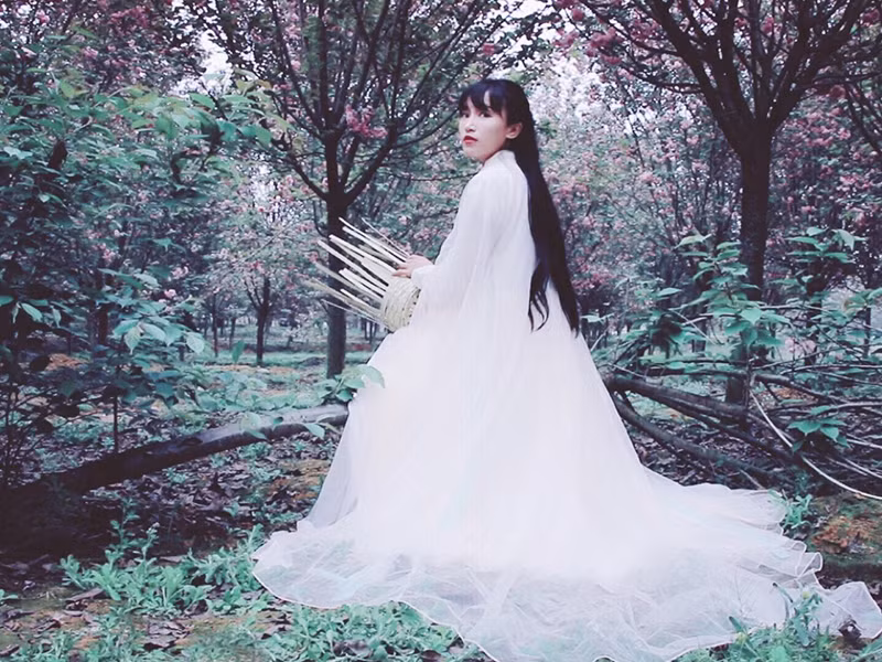 Cô được khán giả ví là tiên nữ đồng quê.