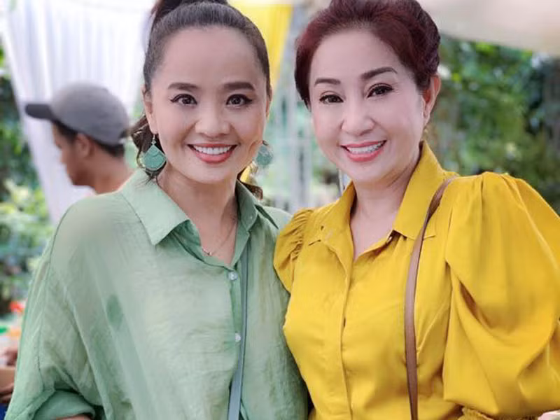 Người tình một thời của Kim Tử Long cảm thấy hài lòng với cuộc sống hiện tại.