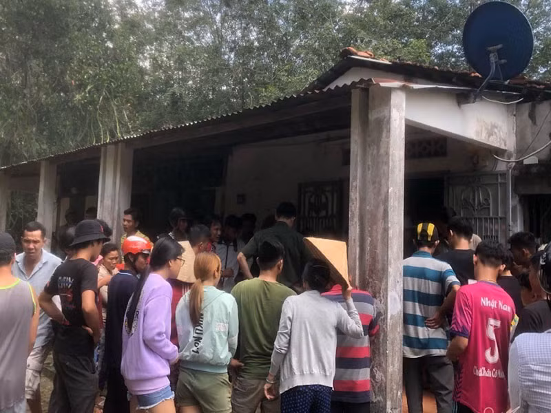 Cu ong 84 tuoi bi giet hai tham thuong khi dang ngu tren giuong