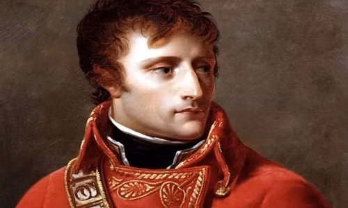 Hoàng đế Napoleon Bonaparte là nhà cầm quân nổi tiếng thế giới. Tuy nhiên, vị hoàng đế lỗi lạc này đã có thất bại định mệnh trong trận Waterloo năm 1815. Với thất bại cay đắng đó, hoàng đế Napoleon bị buộc phải thoái vị và đi lưu đày trên hòn đảo St. Helena.