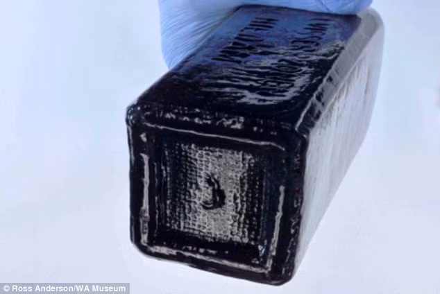 Căn cứ vào điều này, thông tin từ cuộn giấy mà vợ chồng Illman tìm được phù hợp với hồ sơ hàng hải của thuyền buồm Paula và Anderson.