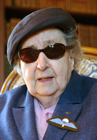 Dưới sự chỉ huy của Witherington, đơn vị của bà đã tiêu diệt 1.000 lính Đức và khiến 18.000 binh sĩ Đức khác đầu hàng.