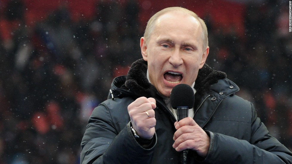 Tổng thống Putin được mọi người xung quanh nhận xét là người ít nói, rất đúng giờ, hiệu quả và lịch sự với đồng nghiệp.