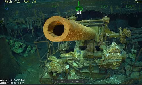 Tàu sân bay USS Lexington chìm trong trận chiến ở biển San hô từ ngày 4 - 8/5/1942.