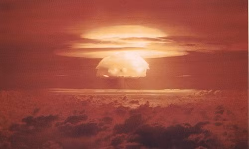 Castle Bravo cũng là quả bom nhiệt hạch mạnh nhất do Mỹ kích nổ với mức năng lượng đạt tới 15 Megaton. Theo đó, mức năng lượng của Castle Bravo lớn gấp 1000 lần năng lượng của một trong hai quả bom hạt nhân mà Mỹ thả xuống Nhật Bản.