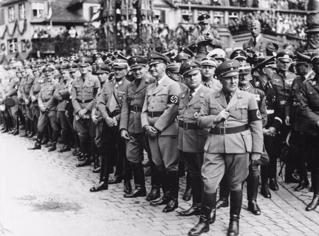 Sau khi Chiến tranh thế giới 2 kết thúc, tòa án quốc tế Nuremberg tuyên bố Gestapo là một tổ chức tội phạm.