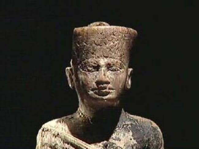 Lý do pharaoh Sneferu làm như vậy là vì ông muốn thu được nhiều thuế hơn nữa nhằm làm đầy kho bạc của mình.