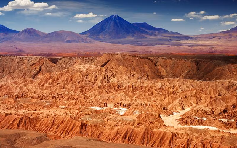 Địa hình ở sa mạc Atacama khá giống với sao Hỏa. Chính vì vậy, NASA sử dụng khu vực này để kiểm tra các vệ tinh và một số thí nghiệm cho sứ mệnh chinh phục sao Hỏa.