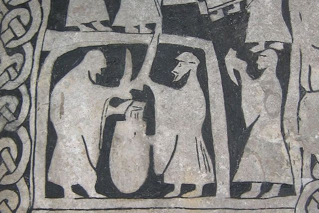 Những thứ này được người Viking chất lên thuyền vì quan niệm người quá cố sẽ dùng chúng khi sang thế giới bên kia.