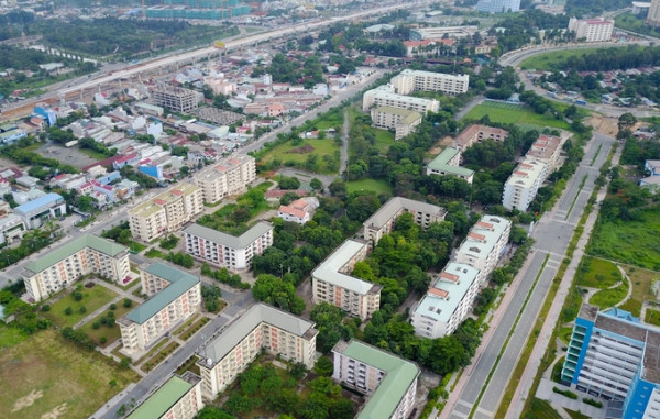 Toàn cảnh KTX khu A.