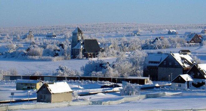 Luật pháp của Đức quy định "chủ sở hữu đất đai sẽ không được phép sử dụng nguồn khoáng sản có trong đất của họ, nguồn khoáng sản này được quản lý bởi Nhà nước".